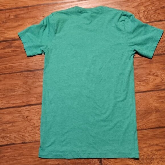 Squeeze In Las Vegas women's small green short sleeve green Alien t-shirt - Picture 3 of 5